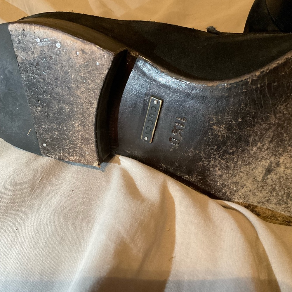 Mens Gucci suede loafers - Picture 3 of 4